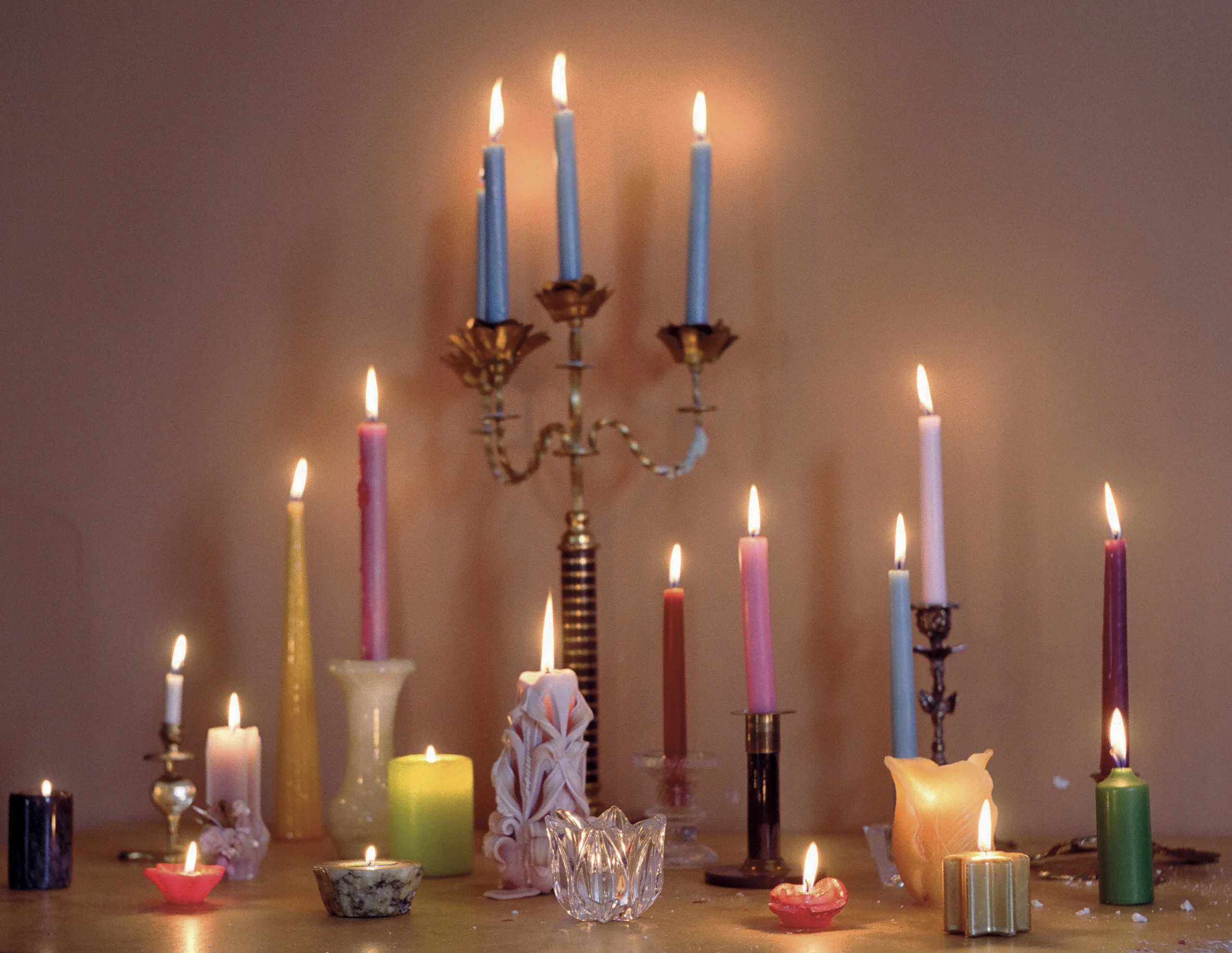Surrender to the Allure of GLŌAM: Buy Candlelight Splendor